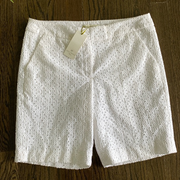 Saint Tropez West Pants - Saint Tropez West White Eyelid Shorts. NEW with Tags. Size 6